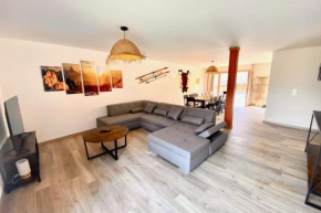 Renovated apartment with terrace for 14 people